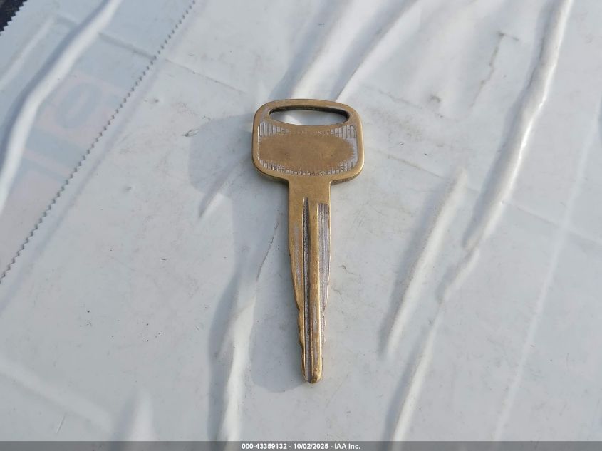 2000 Hyundai Tiburon Base Pkg 1, 2 5/Base Pkg 3 4 VIN: KMHJG25F3YU204798 Lot: 43359132