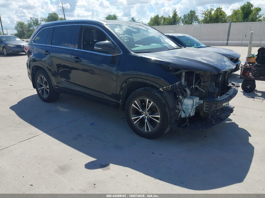 TOYOTA HIGHLANDER XLE V6