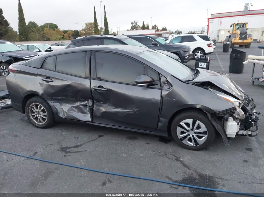 2017 TOYOTA PRIUS TWO - JTDKBRFU8H3575670