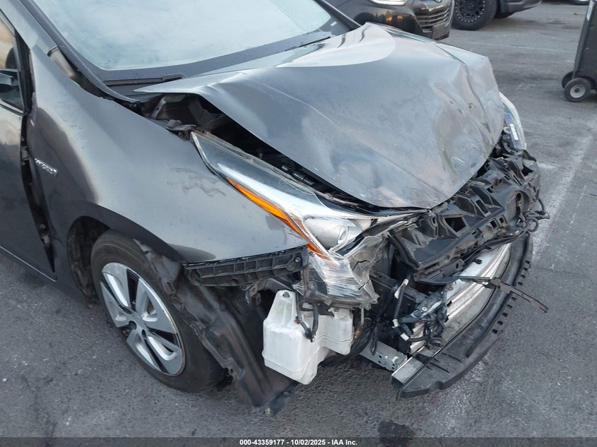 2017 TOYOTA PRIUS TWO - JTDKBRFU8H3575670