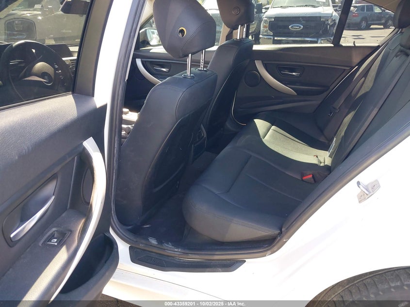 2016 BMW 320I - WBA8E1G53GNT35582