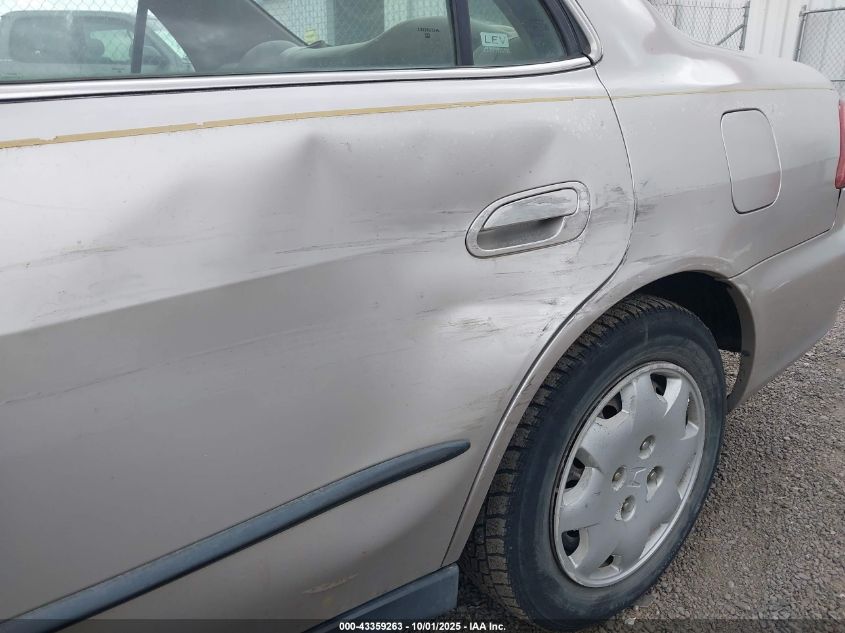 1998 Honda Accord Lx VIN: 1HGCG5545WA209398 Lot: 43359263