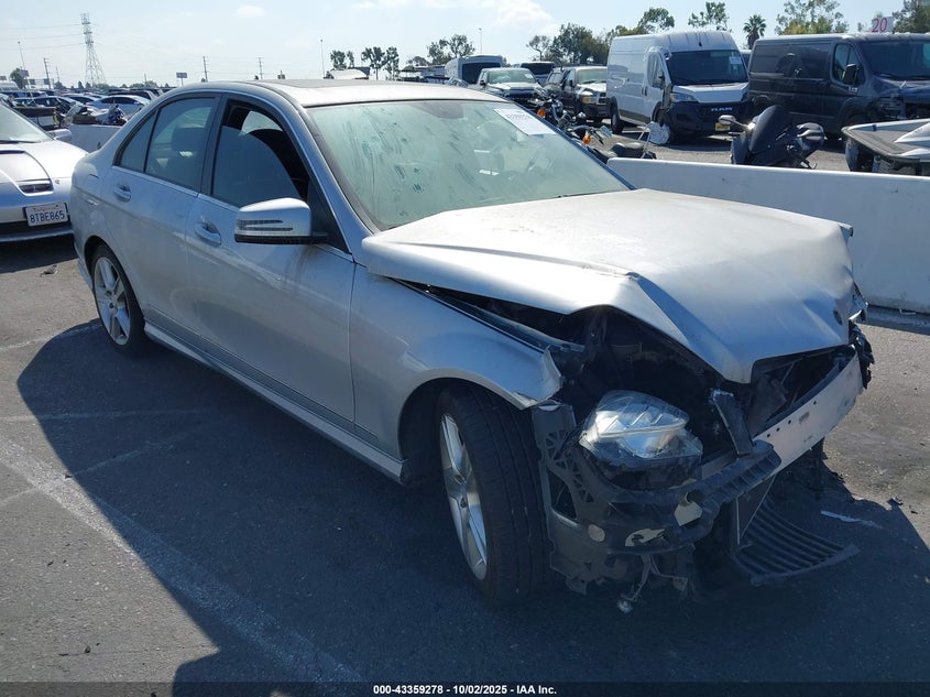 MERCEDES-BENZ C-CLASS LUXURY/SPORT