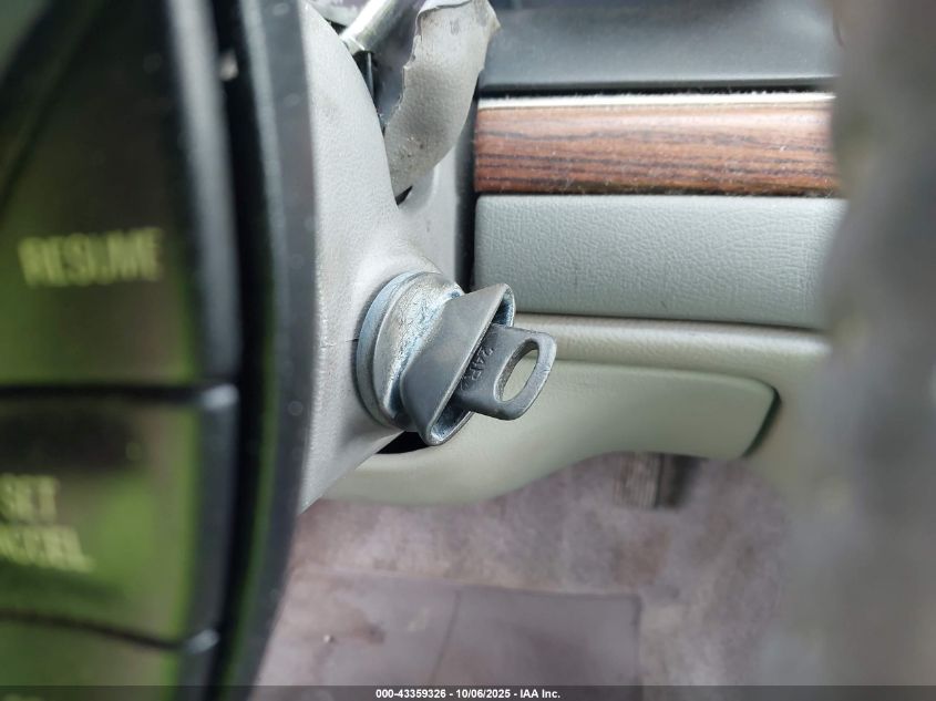 1997 Ford Crown Victoria Lx VIN: 2FALP74W1VX177655 Lot: 43359326