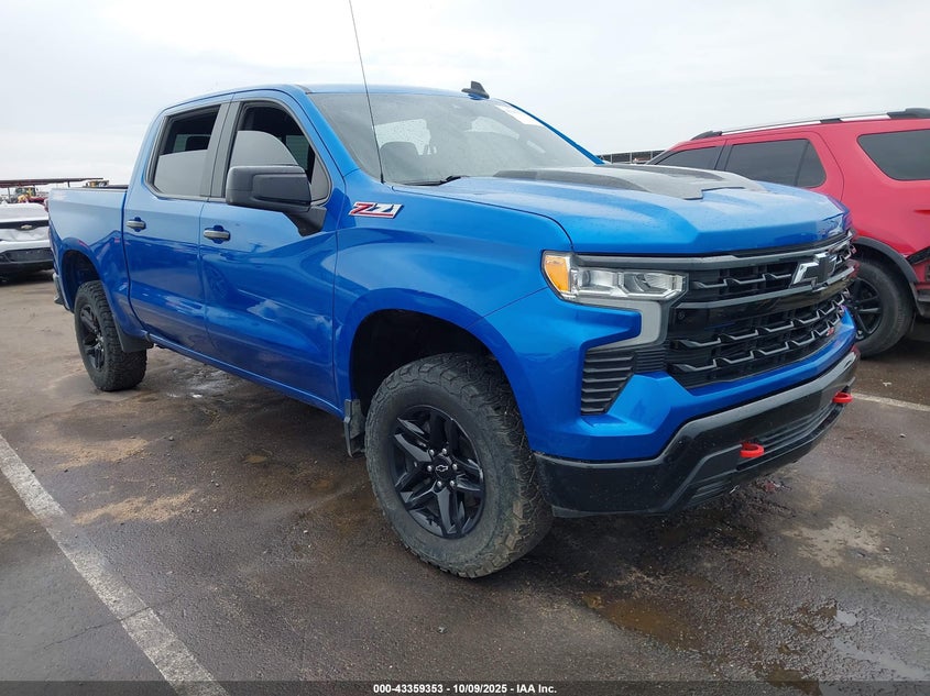 CHEVROLET SILVERADO 1500 4WD SHORT BED LT TRAIL BOSS