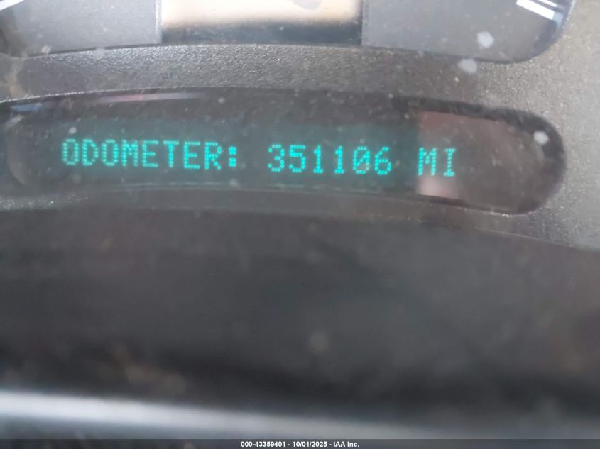 2005 Chevrolet Tahoe Z71 VIN: 1GNEK13Z85R226863 Lot: 43359401