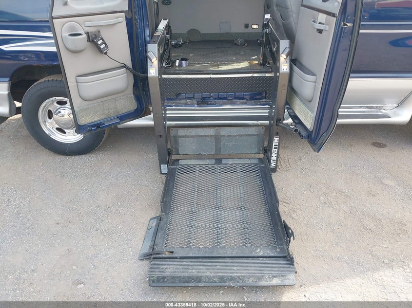 1FTNE2EL5ADA38002 2010 FORD ECONOLINE photo no. 13