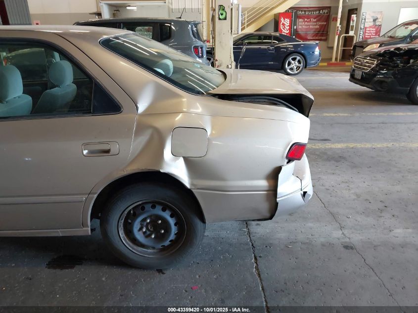 1999 Toyota Camry Le VIN: JT2BG22K0X0312711 Lot: 43359420