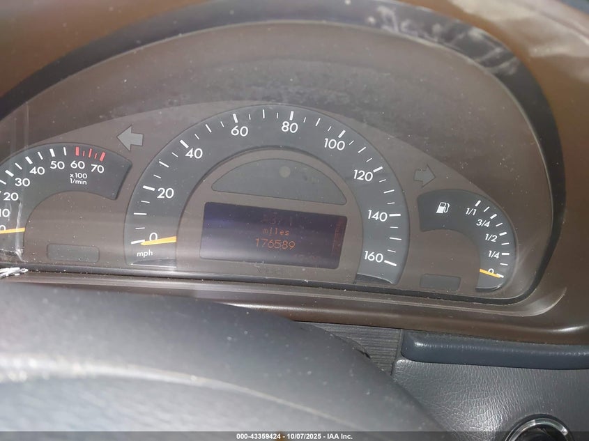 2001 Mercedes-Benz C 320 VIN: WDBRF64J51F049977 Lot: 43359424