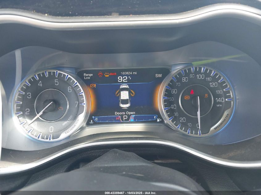 2015 Chrysler 200 C VIN: 1C3CCCEG4FN540561 Lot: 43359467