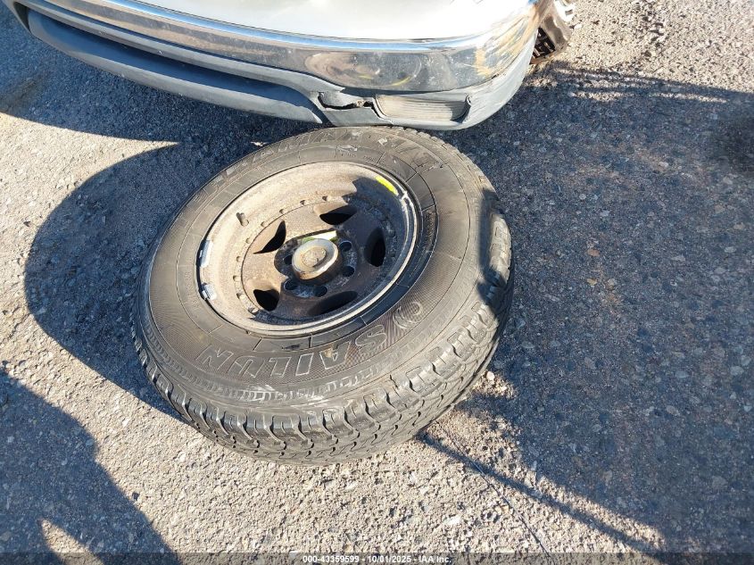 2001 Toyota Tacoma VIN: 5TEWM72NX1Z827697 Lot: 43359599