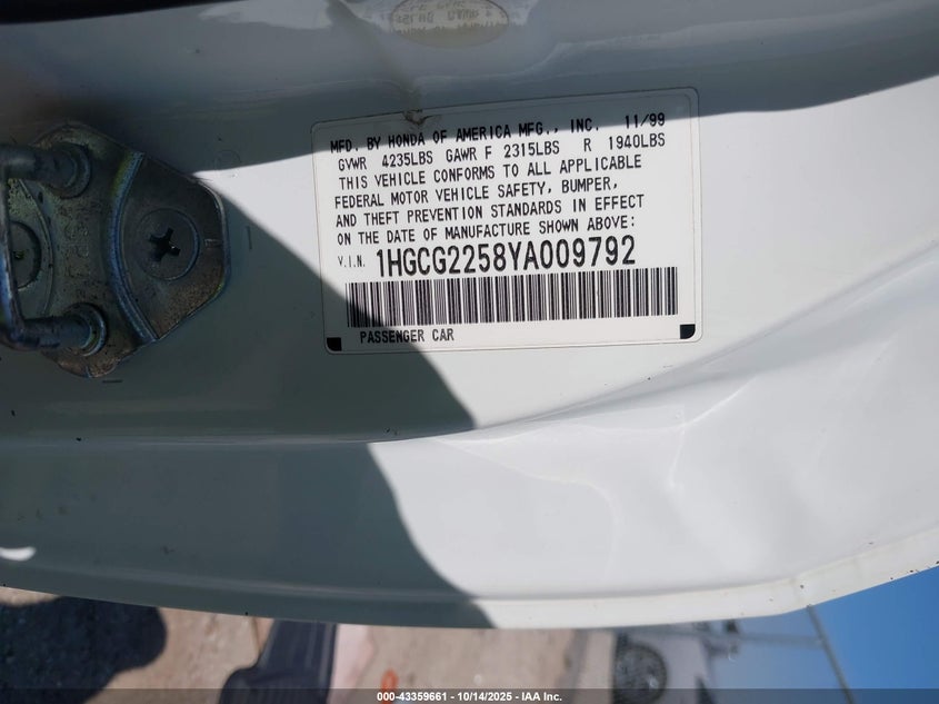 1HGCG2258YA009792 2000 HONDA ACCORD photo no. 9