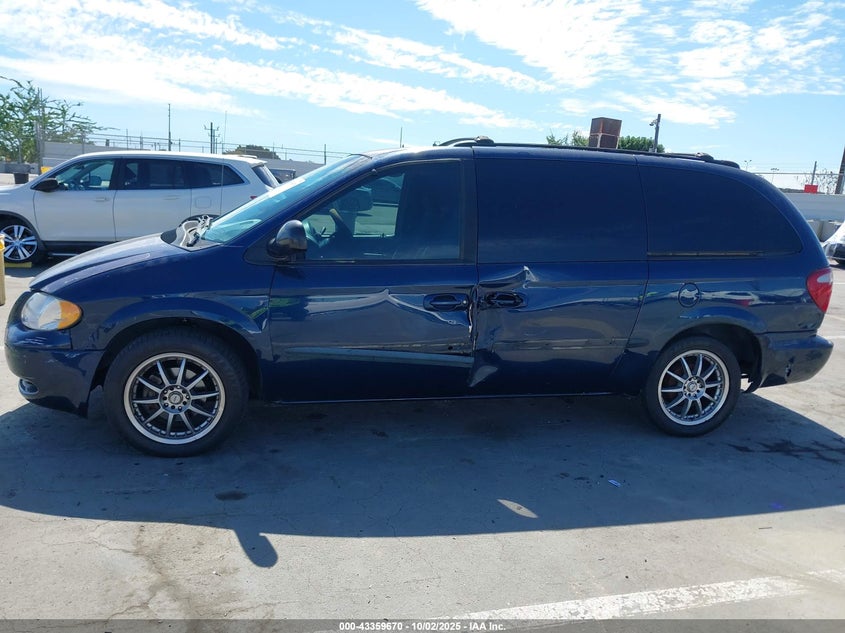 2001 Dodge Grand Caravan Sport VIN: 2B4GP44301R330067 Lot: 43359670