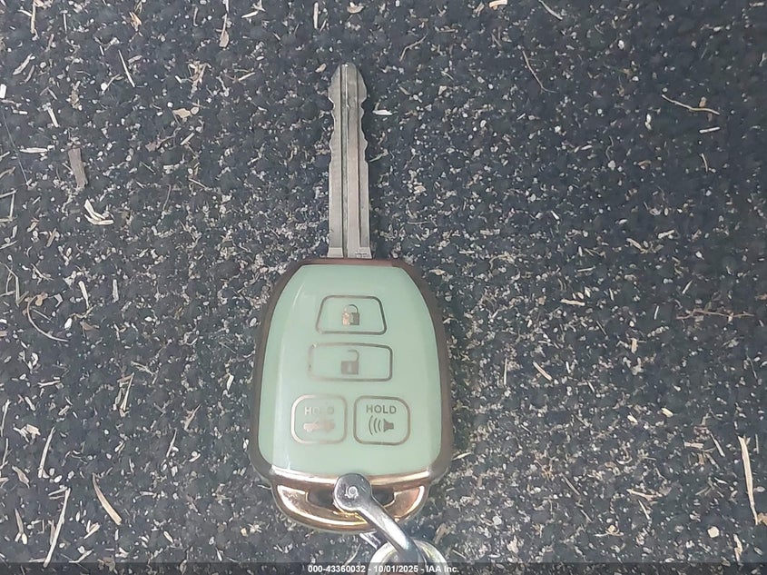 2019 TOYOTA COROLLA LE - 5YFBURHE1KP893452