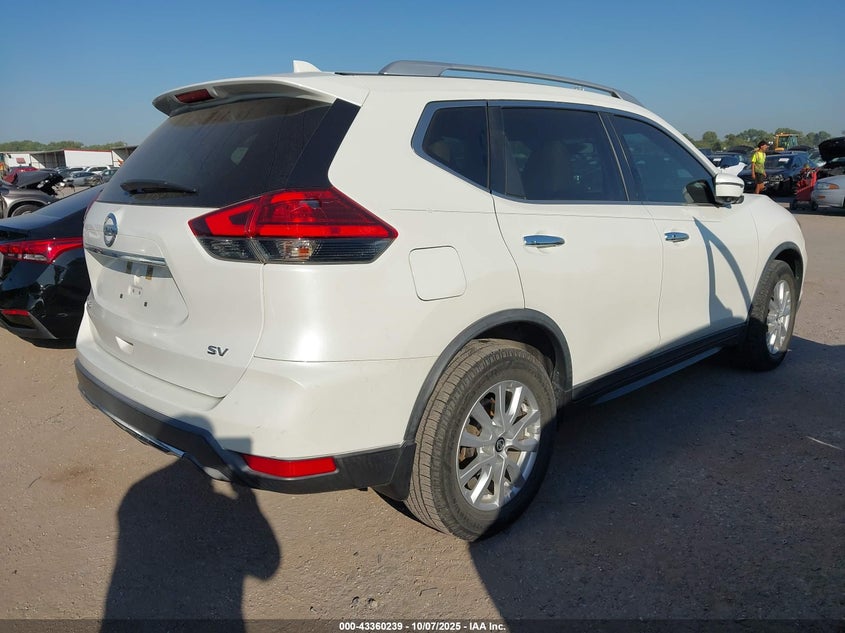 2017 NISSAN ROGUE SV KNMAT2MT0HP594135