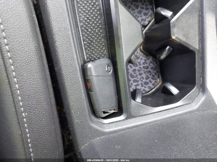 2020 Volkswagen Tiguan 2.0T Se/2.0T Se R-Line Black/2.0T Sel VIN: 3VV3B7AX3LM038952 Lot: 43360435