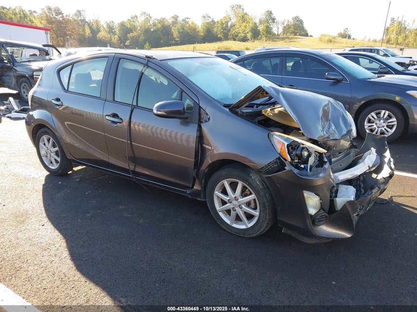 JTDKDTB34F1582239 2015 Toyota Prius C auction photo 1