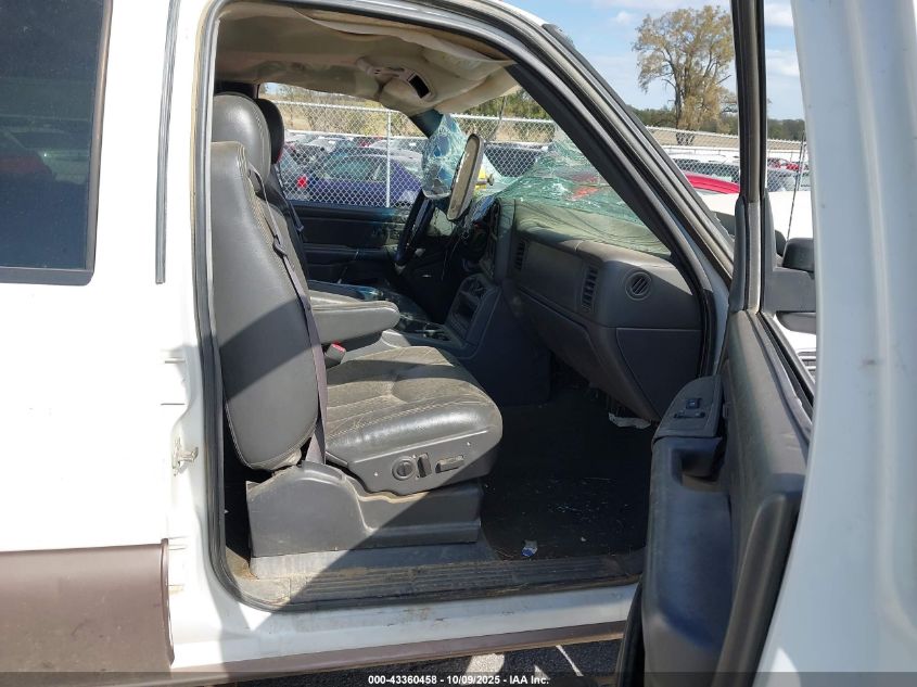 2006 Chevrolet Silverado 3500 Ls/Lt1/Lt2/Lt3/Work Truck VIN: 1GCJK33D56F245137 Lot: 43360458