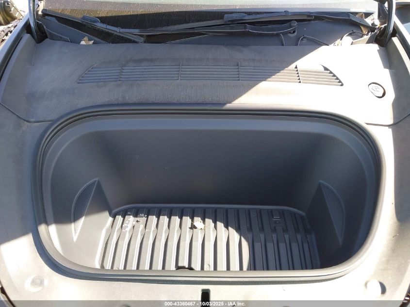 2023 Tesla Model Y Awd/Long Range Dual Motor All-Wheel Drive VIN: 7SAYGDEE0PA034686 Lot: 43360467