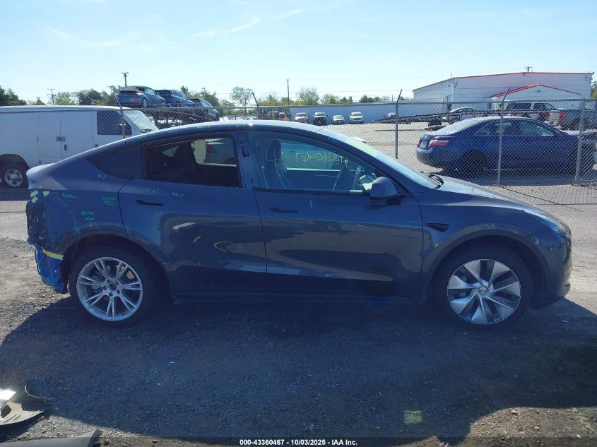 2023 Tesla Model Y Awd/Long Range Dual Motor All-Wheel Drive VIN: 7SAYGDEE0PA034686 Lot: 43360467