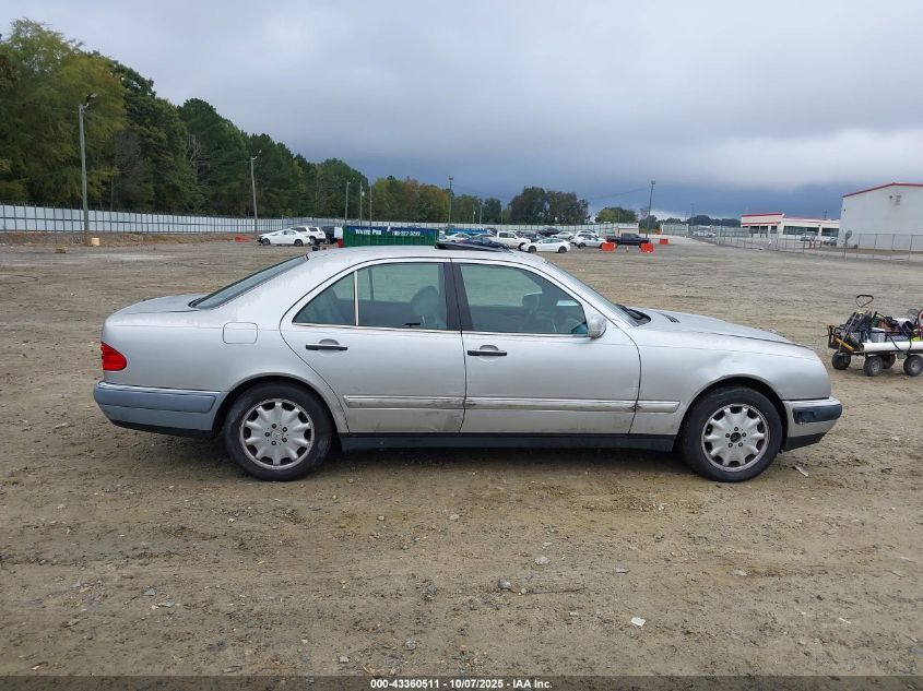 1998 Mercedes-Benz E 320 VIN: WDBJF65F5WA437514 Lot: 43360511
