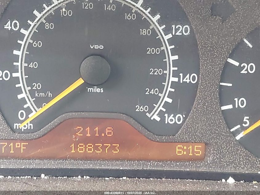 1998 Mercedes-Benz E 320 VIN: WDBJF65F5WA437514 Lot: 43360511