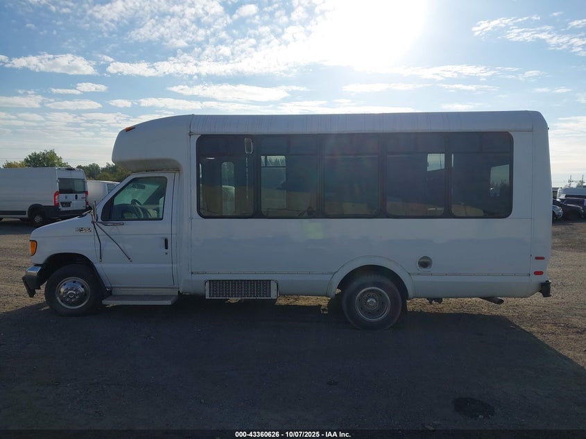 2003 Ford E-450 Cutaway Standard VIN: 1FDXE45S73HA26047 Lot: 43360626