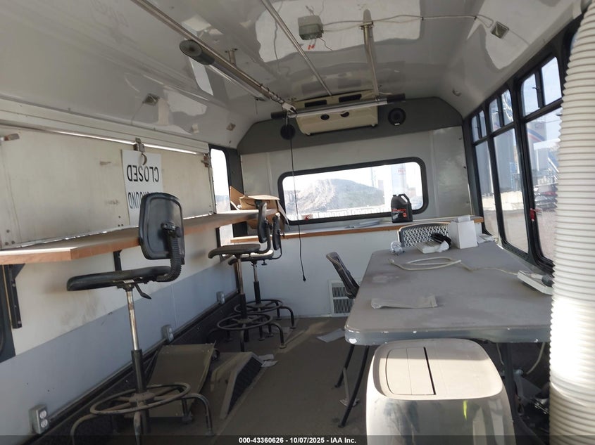 2003 Ford E-450 Cutaway Standard VIN: 1FDXE45S73HA26047 Lot: 43360626