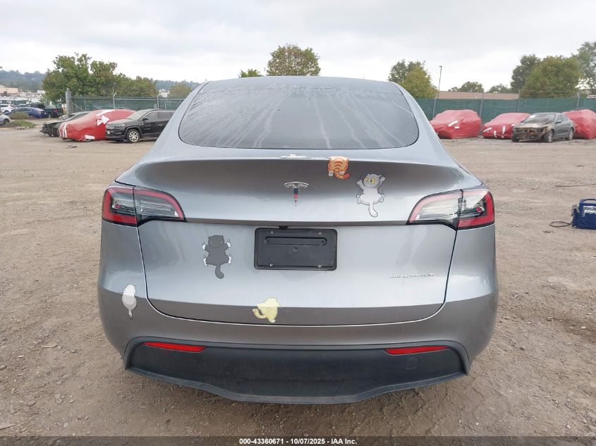 2024 Tesla Model Y Long Range Dual Motor All-Wheel Drive VIN: 7SAYGDEE2RA290105 Lot: 43360671