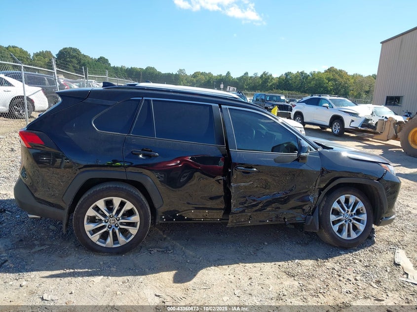 2024 Toyota Rav4 Xle Premium VIN: 2T3A1RFV8RW447399 Lot: 43360873