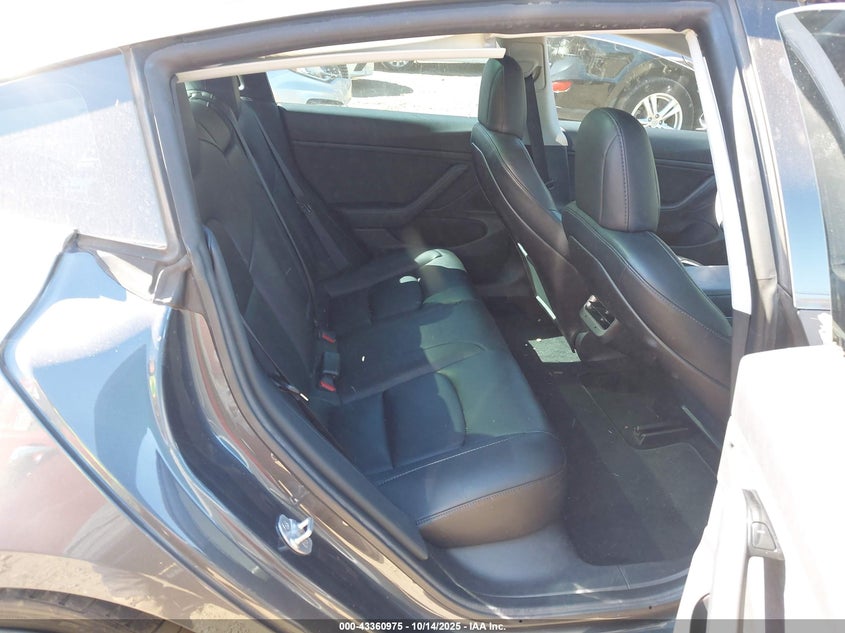 2019 Tesla Model 3 Long Range/Performance VIN: 5YJ3E1EB8KF453608 Lot: 43360975