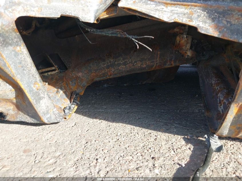 1998 Chevrolet K1500 Fleetside VIN: 2GCEK19R5W1122115 Lot: 43360990