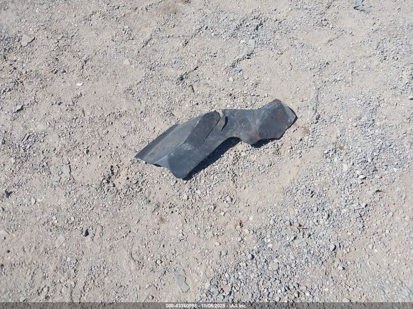 2004 Mercury Grand Marquis Gs VIN: 2MEFM74W44X689777 Lot: 43360998