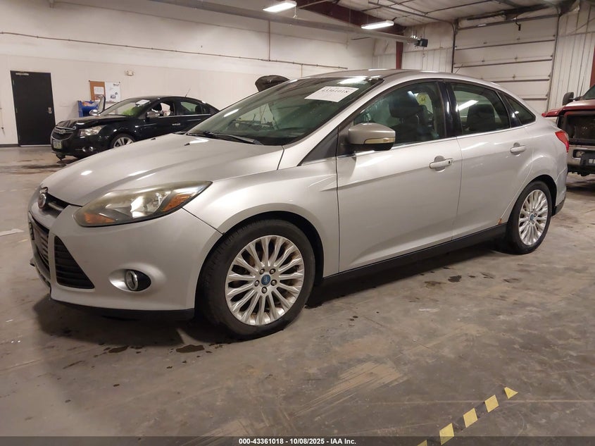 1FAHP3J26CL174518 2012 FORD FOCUS photo no. 2