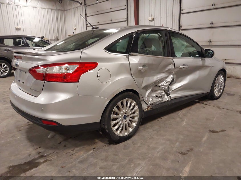 1FAHP3J26CL174518 2012 FORD FOCUS photo no. 4