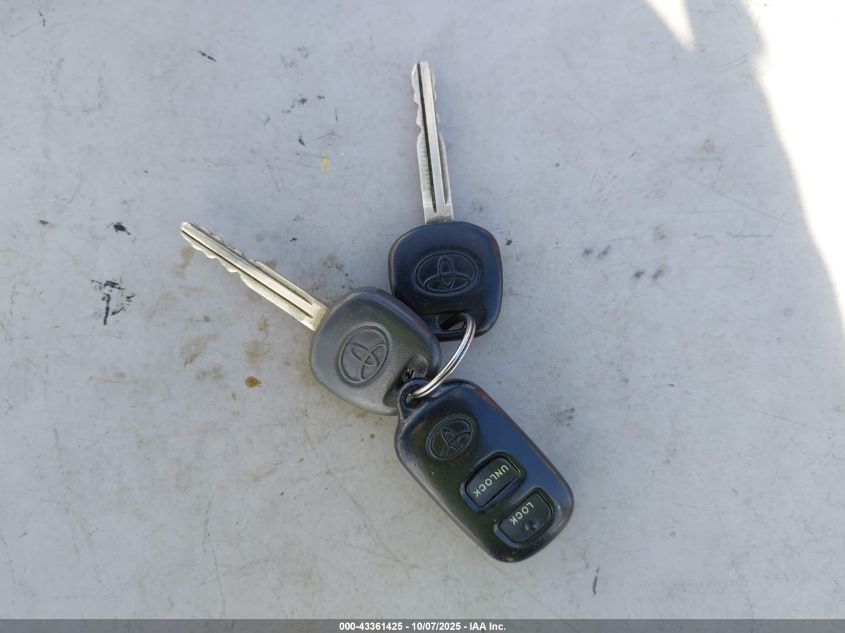 2000 Toyota Camry Le V6/Xle V6 VIN: JT2BF28K5Y0246541 Lot: 43361425