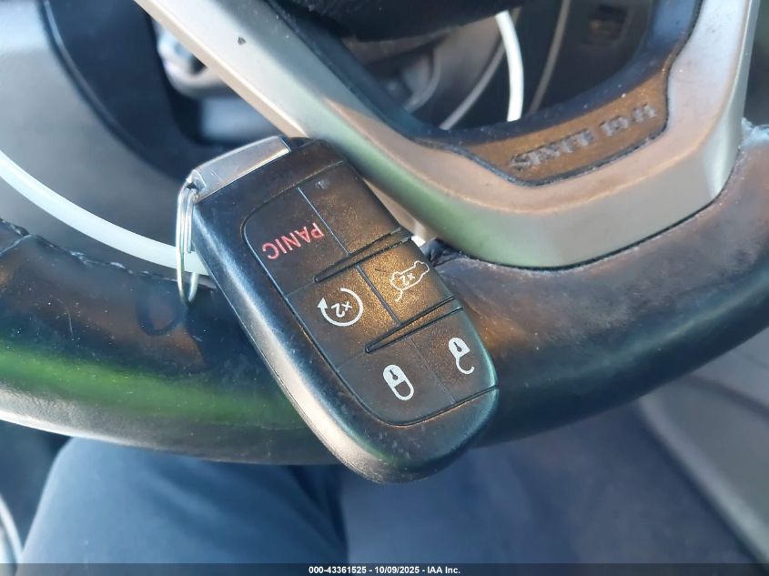 2015 Jeep Grand Cherokee Limited VIN: 1C4RJFBG0FC205620 Lot: 43361525