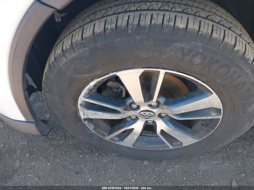 2018 Toyota Rav4 Xle VIN: 2T3RFREV7JW802928 Lot: 43361544