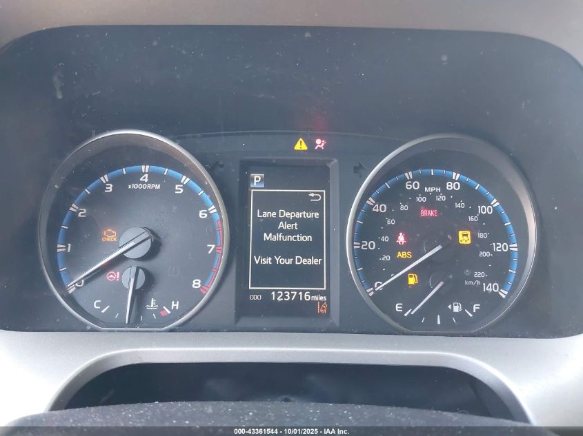 2018 Toyota Rav4 Xle VIN: 2T3RFREV7JW802928 Lot: 43361544