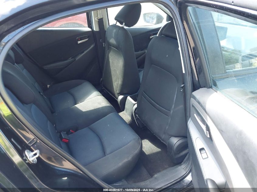 2020 Toyota Yaris Le VIN: 3MYDLBJV7LY704187 Lot: 43361577