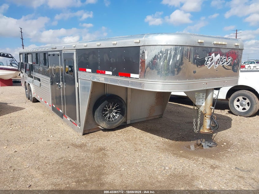 4LAES282XF5063423 2015 Exxiss Aluminum Trailers 36' auction photo 1