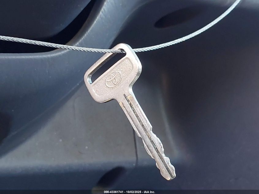 2002 Toyota Tundra Sr5 V8 VIN: 5TBBT44172S296945 Lot: 43361741