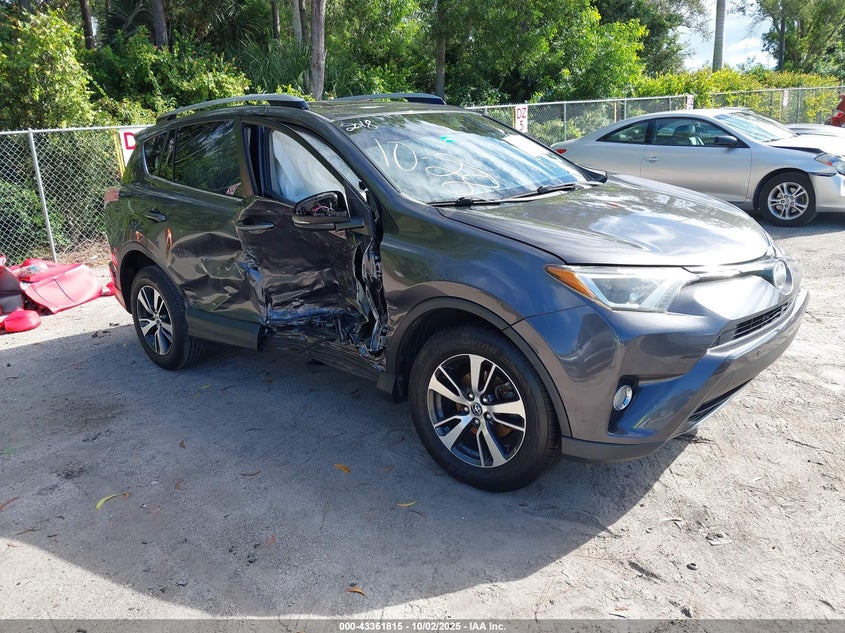 2018 TOYOTA RAV4 XLE - JTMWFREVXJJ163915