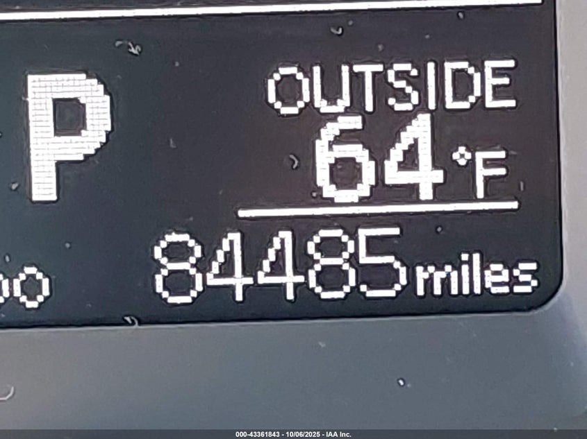 2017 TOYOTA COROLLA LE 2T1BURHEXHC868445