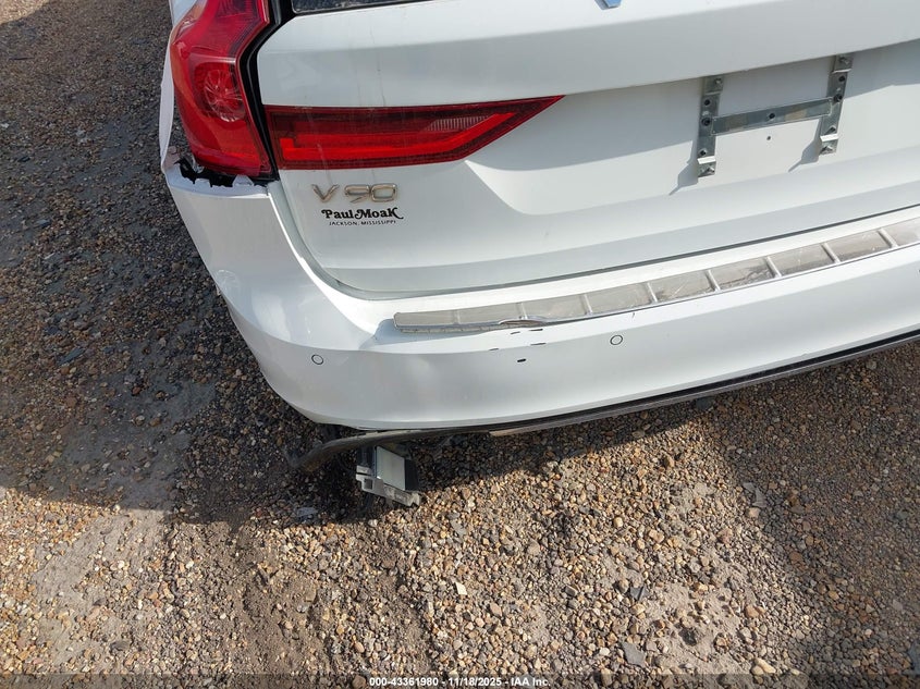 YV1102GL6K1090942 2019 VOLVO V90 photo no. 17