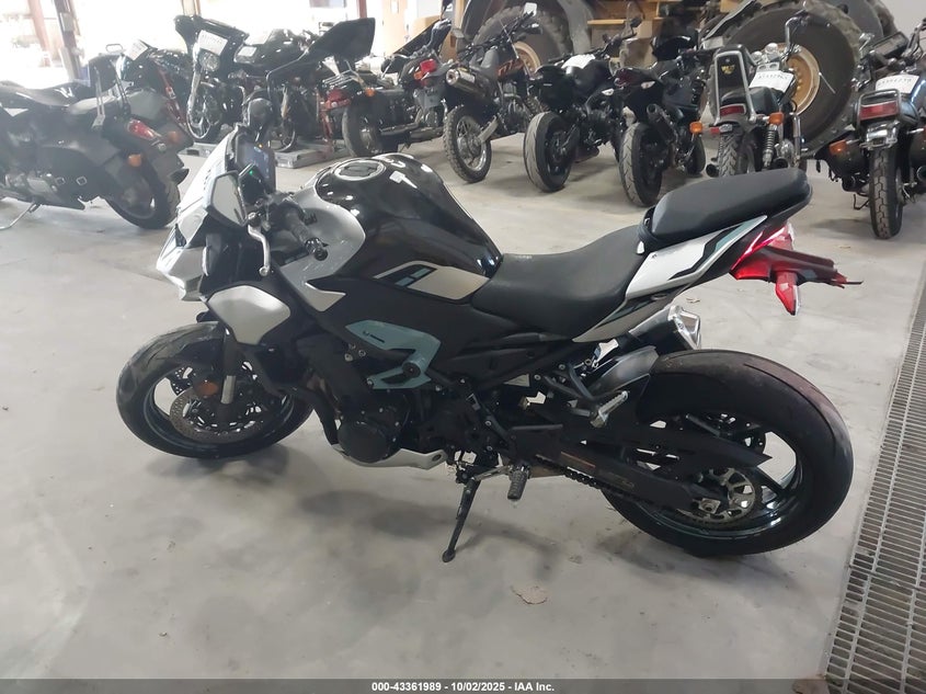 2025 Kawasaki Zr900 S VIN: ML5ZRDS17SDA01004 Lot: 43361989
