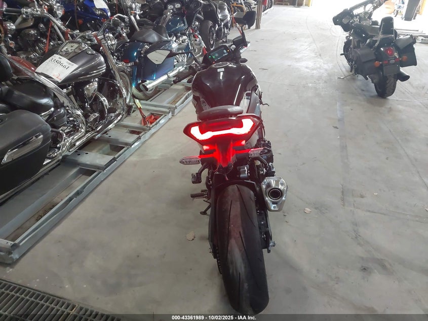 2025 Kawasaki Zr900 S VIN: ML5ZRDS17SDA01004 Lot: 43361989