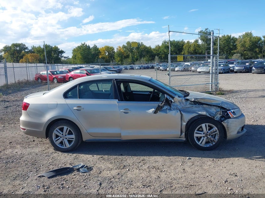 2013 VOLKSWAGEN JETTA HYBRID SEL 3VW637AJ2DM226008