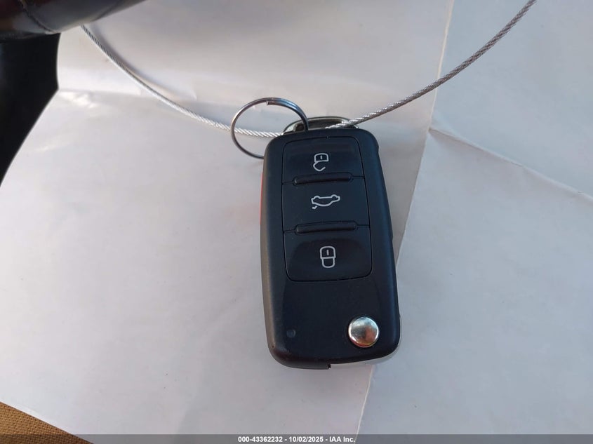 2013 VOLKSWAGEN JETTA HYBRID SEL 3VW637AJ2DM226008