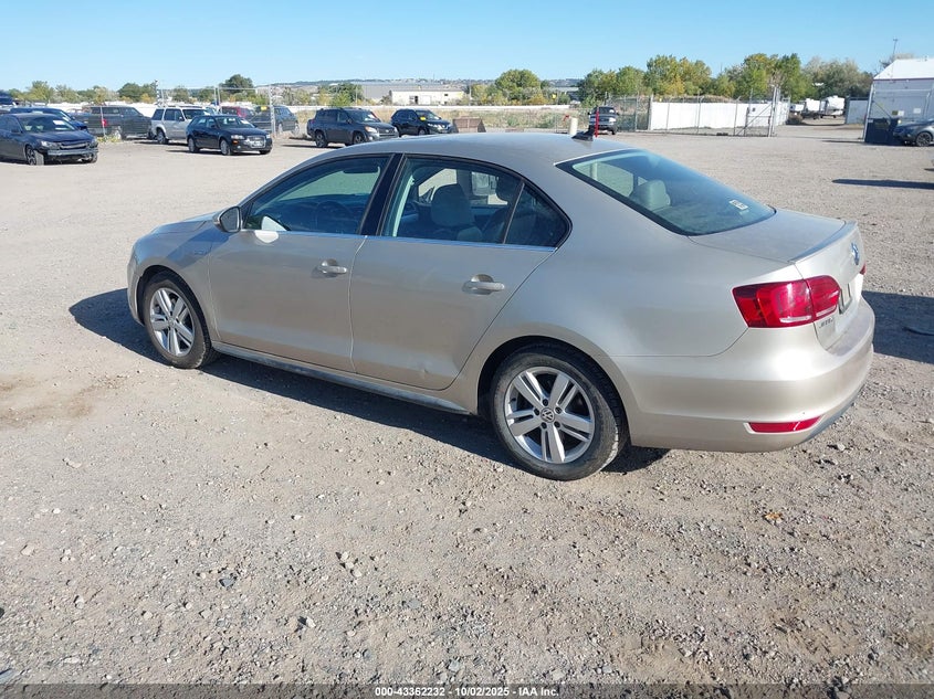 2013 VOLKSWAGEN JETTA HYBRID SEL 3VW637AJ2DM226008